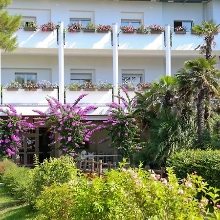 酒店 Il Tridente Hotel 4*