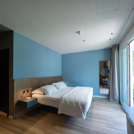 Il Tridente Hotel بيبيوني