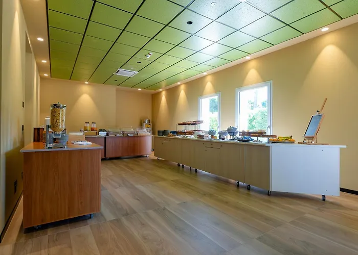 Il Tridente Hotel מלון 4*